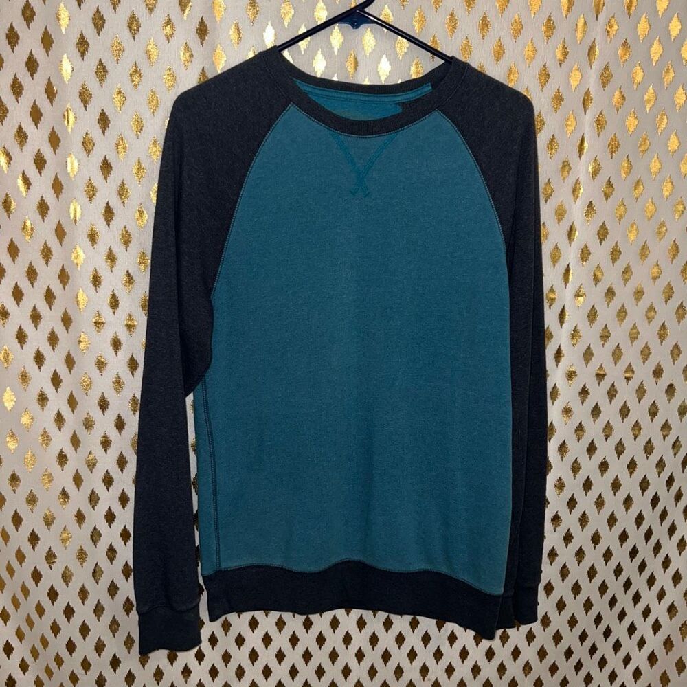 Levi’s sweater men’s size S